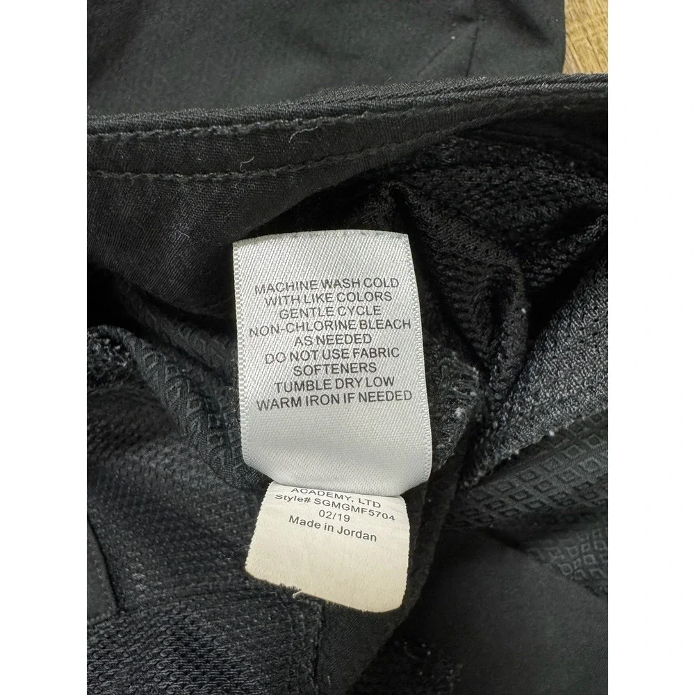Magellan Outdoors Fish Gear Black Water Repellent Fishing Shorts‎ 44 SGMGMF5704